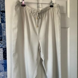 Ellen Tracy NWOT soft and flowing SUMMER PANTS Pale grey pull on XL pants